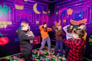 Суми Факторія Україна день народження для дітей свята дитини школярі квести квест-кімната лазерний тир